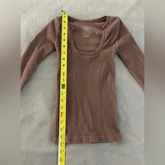 🆕 Free People Clean Slate layering top in brown size M/L - Picture 11 of 11